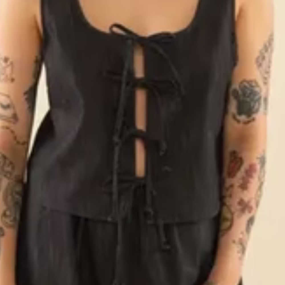 nlt  Tie-Front Sleeveless black top
